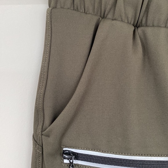 Women’s Joggers - Picture 7 of 9